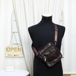 Fashion, accesorii si bijuterii - Barbati - Accesorii barbati - Genti si rucsacuri barbati - Geanta barbateasca, de umar, din piele naturala, ButicCochet, 16 x 19 x 3 cm, Maro inchis - GNM50 - Infinity.ro