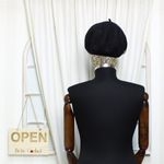 Fashion, accesorii si bijuterii - Femei - Accesorii femei - Caciuli si palarii femei - Bereta de dama, din lana, ButicCochet, one size, cu detalii aurii decorative, Negru - BSC564 - Infinity.ro