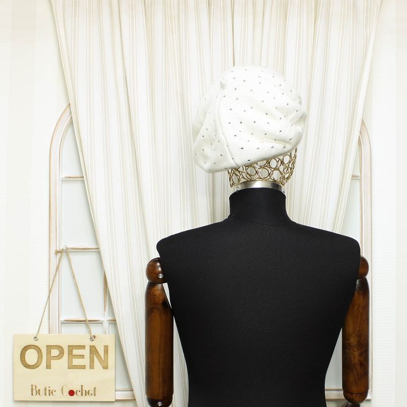 Fashion, accesorii si bijuterii - Femei - Accesorii femei - Caciuli si palarii femei - Bereta de dama, Buticcochet, one size, lana, model punctat, Alb - BSC422 - Infinity.ro