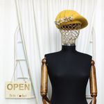 Fashion, accesorii si bijuterii - Femei - Accesorii femei - Caciuli si palarii femei - Bereta de dama, din lana, ButicCochet, one size, model cu strasuri decorative, Galben mustar - BSC563 - Infinity.ro