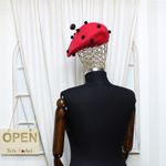 Fashion, accesorii si bijuterii - Femei - Accesorii femei - Caciuli si palarii femei - Bereta de dama, din lana, ButicCochet, one size, model cu ciupercuta si ciucuri, Rosu - BSC547 - Infinity.ro