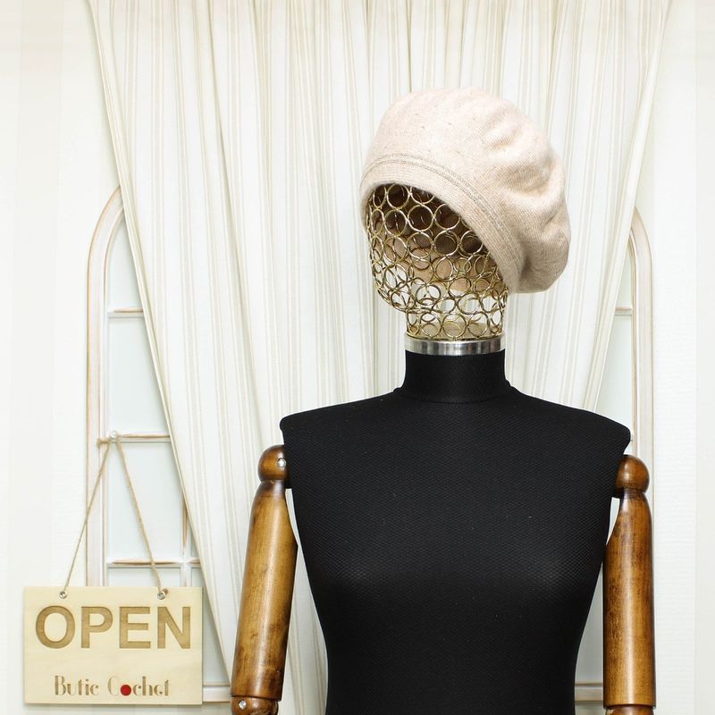 Fashion, accesorii si bijuterii - Femei - Accesorii femei - Caciuli si palarii femei - Bereta de dama, Buticcochet, one size, lana, model punctat, Bej - BSC420 - Infinity.ro