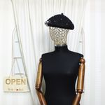 Fashion, accesorii si bijuterii - Femei - Accesorii femei - Caciuli si palarii femei - Bereta de dama, din lana, ButicCochet, one size, model cu strasuri si perle, Negru - BSC542 - Infinity.ro