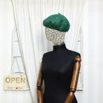 Fashion, accesorii si bijuterii - Femei - Accesorii femei - Caciuli si palarii femei - Bereta de dama, din lana, ButicCochet, one size, model cu strasuri si perle, Verde - BSC543 - Infinity.ro