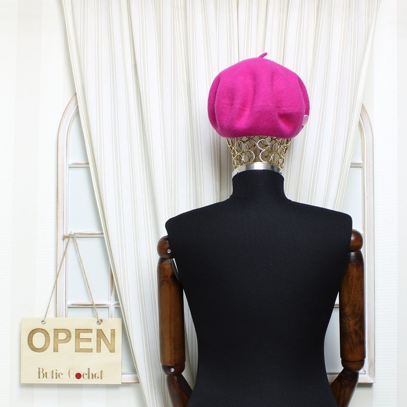 Fashion, accesorii si bijuterii - Femei - Accesorii femei - Caciuli si palarii femei - Bereta de dama, din lana, ButicCochet, one size, cu nasturi decorativi, Roz - BSC568 - Infinity.ro