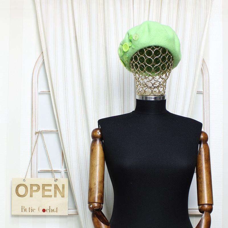 Fashion, accesorii si bijuterii - Femei - Accesorii femei - Caciuli si palarii femei - Bereta de dama, din lana, ButicCochet, one size, cu nasturi decorativi, Verde - BSC566 - Infinity.ro