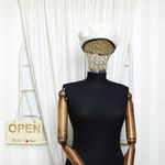 Fashion, accesorii si bijuterii - Femei - Accesorii femei - Caciuli si palarii femei - Bereta de dama, din material sintetic, ButicCochet, marime 57 cm, cu broderie, Crem - BSC571 - Infinity.ro
