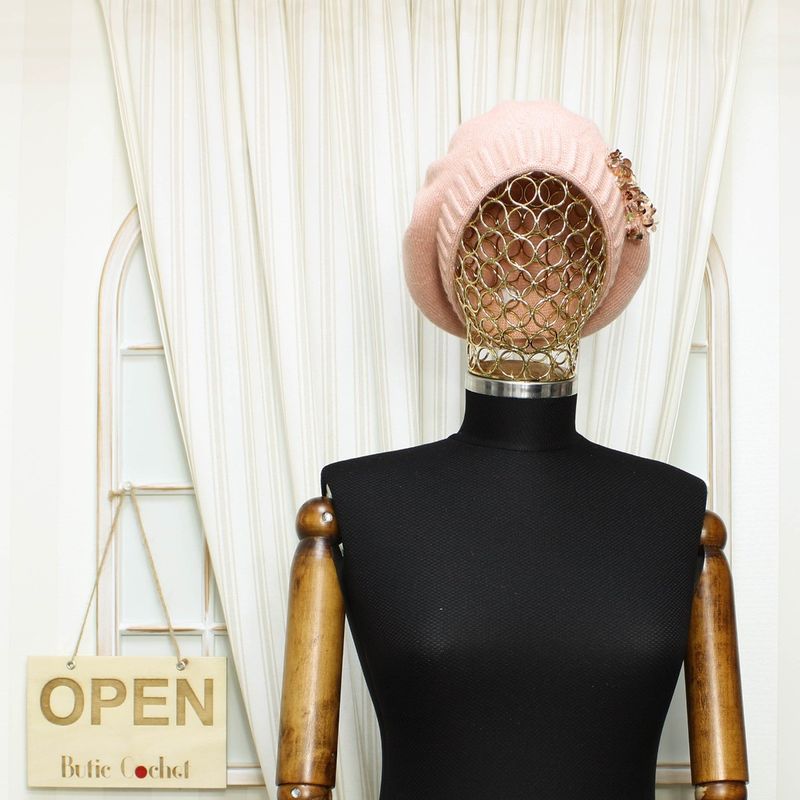 Fashion, accesorii si bijuterii - Femei - Accesorii femei - Caciuli si palarii femei - Bereta de dama, Buticcochet, one size, lana, model cu paiete, Roz - BSC433 - Infinity.ro