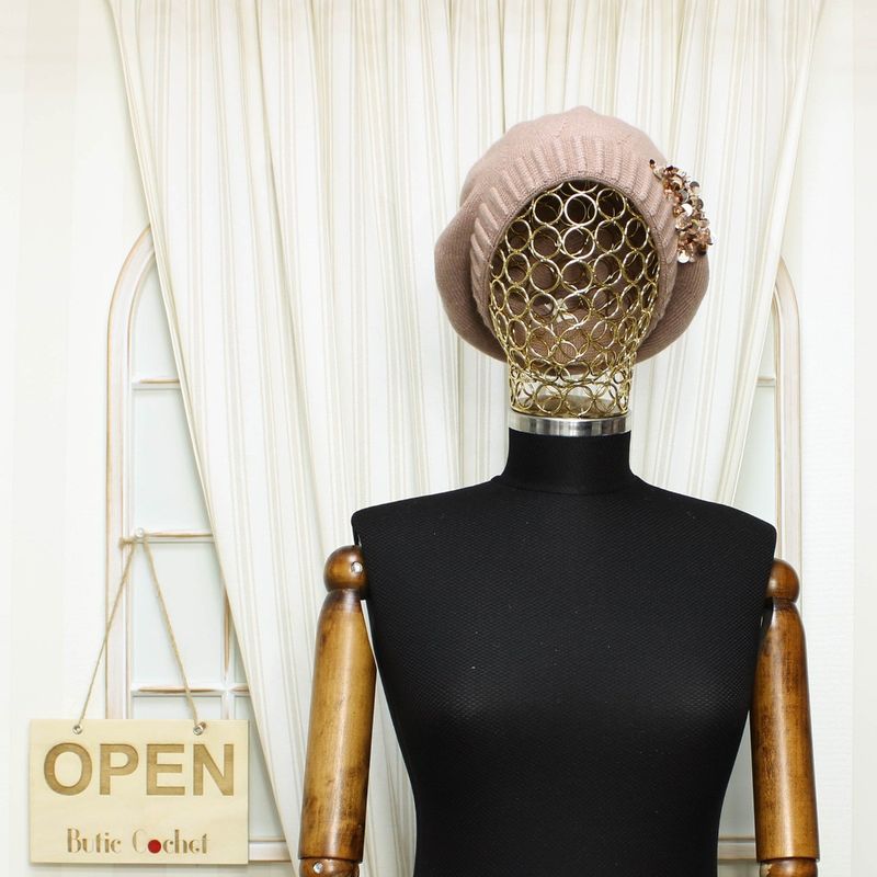Fashion, accesorii si bijuterii - Femei - Accesorii femei - Caciuli si palarii femei - Bereta de dama, Buticcochet, one size, lana, model cu paiete, Bej - BSC431 - Infinity.ro