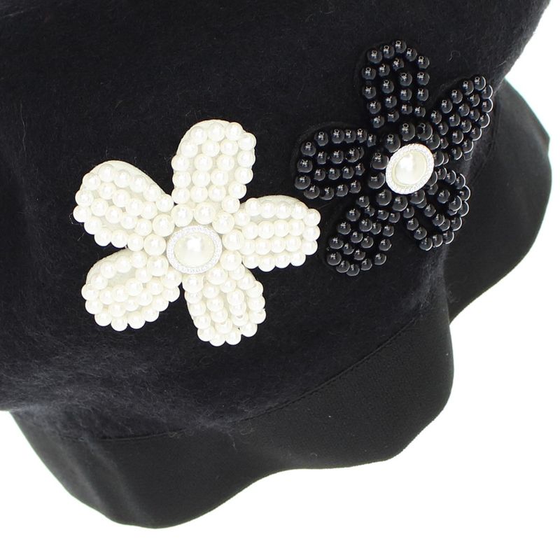 Fashion, accesorii si bijuterii - Femei - Accesorii femei - Caciuli si palarii femei - Bereta de dama, din lana, ButicCochet, one size, model cu flori din perle, Negru - BSC551 - Infinity.ro