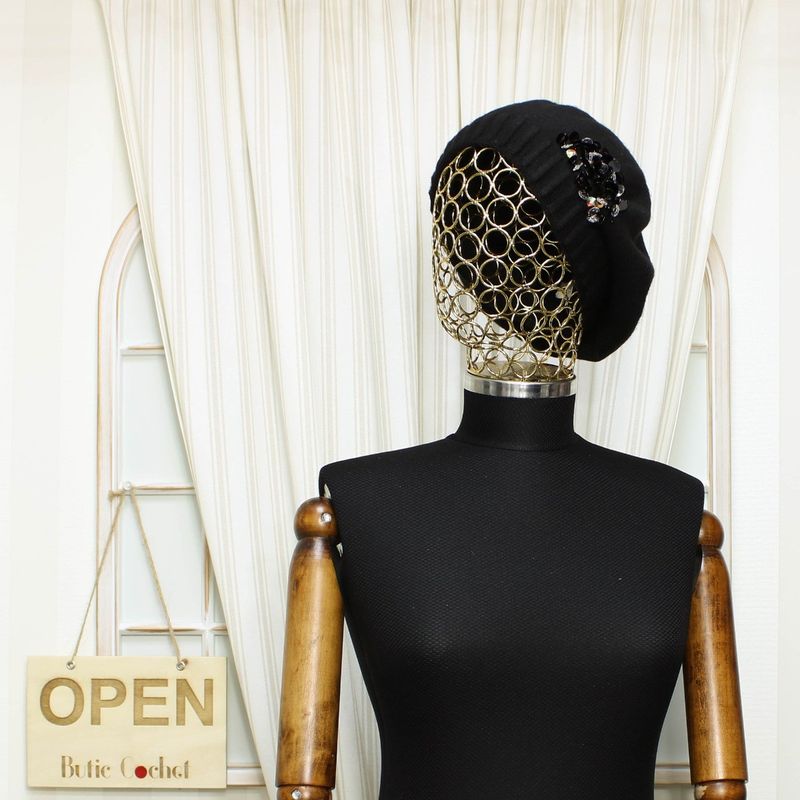 Fashion, accesorii si bijuterii - Femei - Accesorii femei - Caciuli si palarii femei - Bereta de dama, Buticcochet, one size, lana, model cu paiete, Negru - BSC429 - Infinity.ro