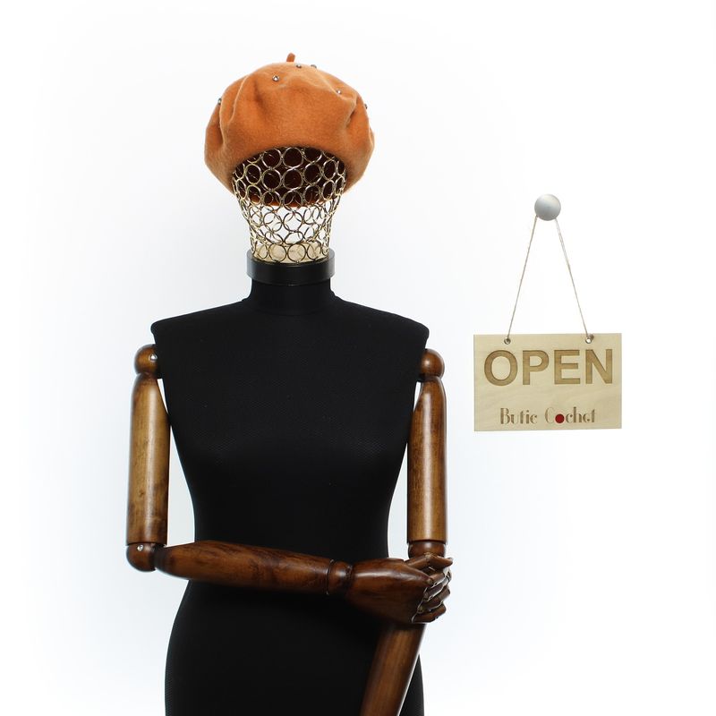 Fashion, accesorii si bijuterii - Femei - Accesorii femei - Caciuli si palarii femei - Bereta de dama, din lana, ButicCochet, one size, cu strasuri, Portocaliu - BSC672 - Infinity.ro