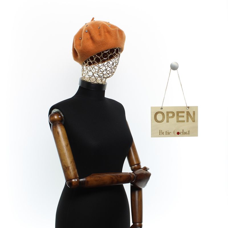 Fashion, accesorii si bijuterii - Femei - Accesorii femei - Caciuli si palarii femei - Bereta de dama, din lana, ButicCochet, one size, cu strasuri, Portocaliu - BSC672 - Infinity.ro