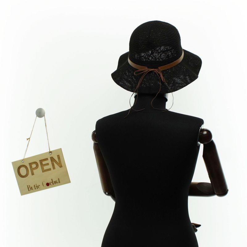 Fashion, accesorii si bijuterii - Femei - Accesorii femei - Caciuli si palarii femei - Palarie dama, Buticcochet, din bumbac si poliester, cu banda decorativa, one size, Negru - PAL1907 - Infinity.ro