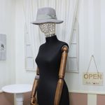 Fashion, accesorii si bijuterii - Femei - Accesorii femei - Caciuli si palarii femei - Palarie dama, cu bor mic, din 100% lana, Buticcochet, Gri cu fundita, marime 56 cm - PAL507 - Infinity.ro