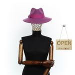 Fashion, accesorii si bijuterii - Femei - Accesorii femei - Caciuli si palarii femei - Palarie Dama, din 100% lana, ButicCochet, cu fundita textila, marime 54-58 cm, ajustabila, Lila - PAL1462 - Infinity.ro