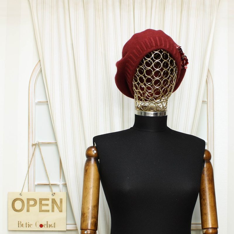 Fashion, accesorii si bijuterii - Femei - Accesorii femei - Caciuli si palarii femei - Bereta de dama, Buticcochet, one size, lana, model cu paiete, Visiniu - BSC430 - Infinity.ro