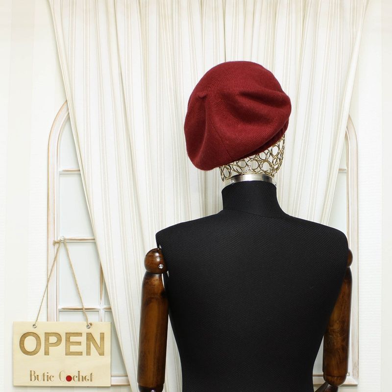 Fashion, accesorii si bijuterii - Femei - Accesorii femei - Caciuli si palarii femei - Bereta de dama, Buticcochet, one size, lana, model cu paiete, Visiniu - BSC430 - Infinity.ro