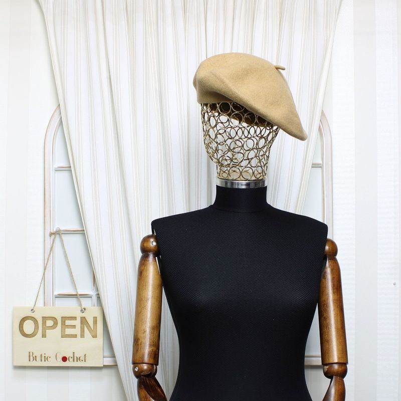 Fashion, accesorii si bijuterii - Femei - Accesorii femei - Caciuli si palarii femei - Bereta de dama, din lana, Evita, one size, Maro deschis - BSC517 - Infinity.ro
