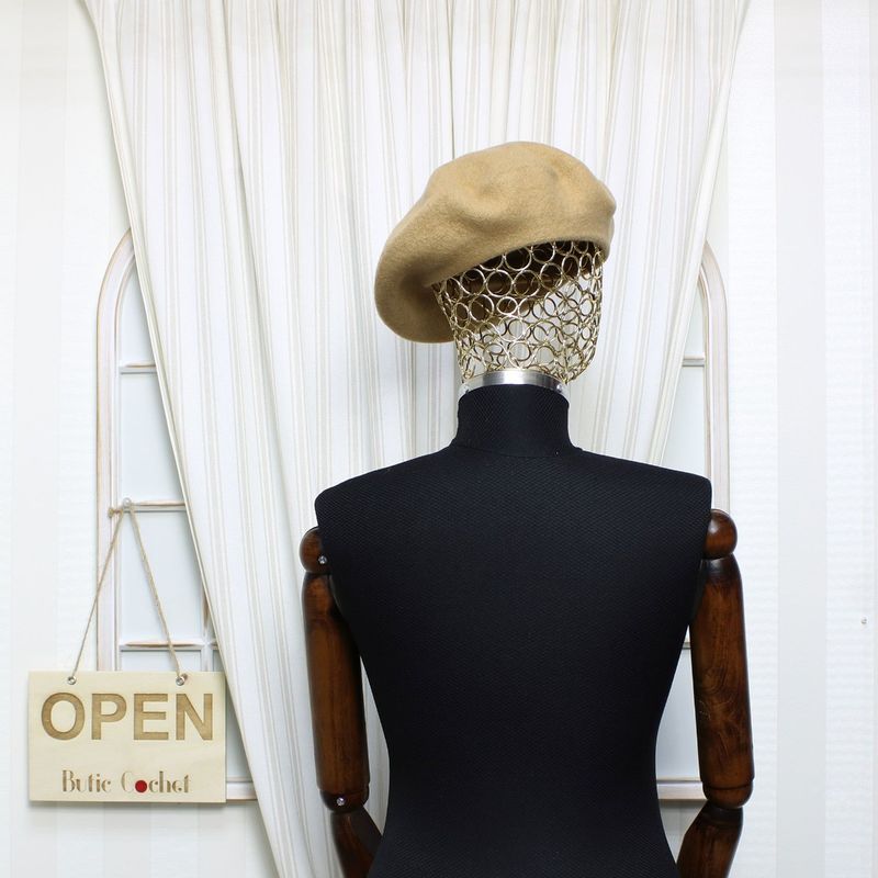 Fashion, accesorii si bijuterii - Femei - Accesorii femei - Caciuli si palarii femei - Bereta de dama, din lana, Evita, one size, Maro deschis - BSC517 - Infinity.ro