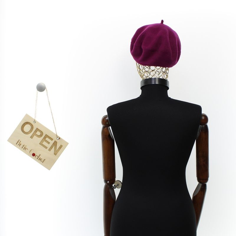 Fashion, accesorii si bijuterii - Femei - Accesorii femei - Caciuli si palarii femei - Bereta de dama, din lana, Evita, one size, model floral, Fucsia - BSC710 - Infinity.ro