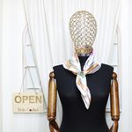 Fashion, accesorii si bijuterii - Femei - Accesorii femei - Esarfe si fulare femei - Batic dama, Buticcochet, dimensiune 60x60 cm, 60% poliester 40% matase, imprimeu floral, Crem - ES1856 - Infinity.ro