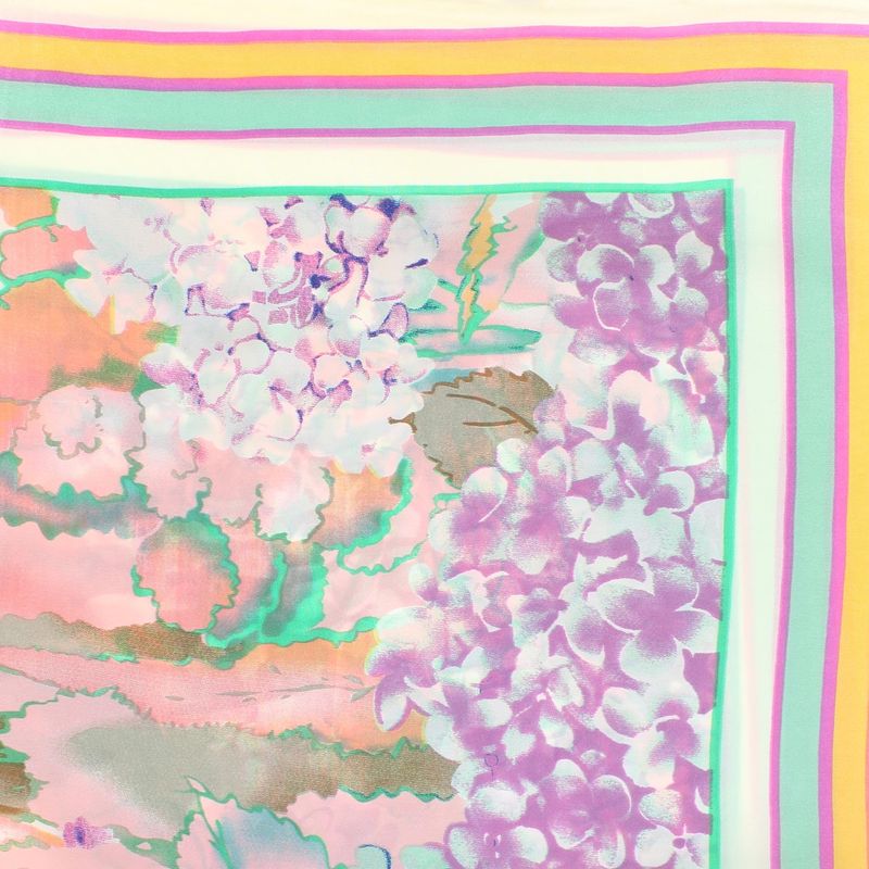 Fashion, accesorii si bijuterii - Femei - Accesorii femei - Esarfe si fulare femei - Batic dama, Buticcochet, dimensiune 60x60 cm, 60% poliester 40% matase, imprimeu floral, Crem - ES1856 - Infinity.ro