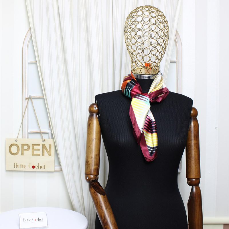Fashion, accesorii si bijuterii - Femei - Accesorii femei - Esarfe si fulare femei - Batic dama, Buticcochet, dimensiune 60x60 cm, 60% poliester 40% matase, Visiniu - ES2062 - Infinity.ro