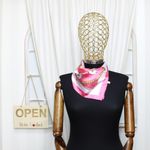 Fashion, accesorii si bijuterii - Femei - Accesorii femei - Esarfe si fulare femei - Batic dama, Buticcochet, dimensiune 60x60 cm,din material sintetic, model cu trasura, Roz - ES1865 - Infinity.ro