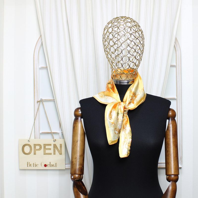 Fashion, accesorii si bijuterii - Femei - Accesorii femei - Esarfe si fulare femei - Batic dama, Buticcochet, dimensiune 60x60 cm, 60% poliester 40% matase, imprimeu floral stilizat, Portocaliu - ES1887 - Infinity.ro