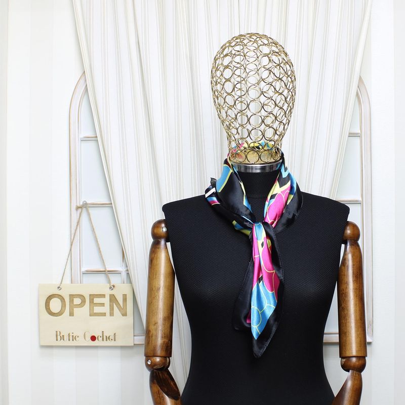 Fashion, accesorii si bijuterii - Femei - Accesorii femei - Esarfe si fulare femei - Batic dama, Buticcochet, dimensiune 60x60 cm, 60% poliester 40% matase, model floral, Multicolor - ES1874 - Infinity.ro