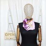 Fashion, accesorii si bijuterii - Femei - Accesorii femei - Esarfe si fulare femei - Batic dama, Buticcochet, dimensiune 60x60 cm, 60% poliester 40% matase, imprimeu floral stilizat, Mov - ES1886 - Infinity.ro
