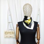 Fashion, accesorii si bijuterii - Femei - Accesorii femei - Esarfe si fulare femei - Batic dama, Buticcochet, dimensiune 60x60 cm, 60% poliester 40% matase, model floral, Negru - ES1872 - Infinity.ro