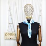 Fashion, accesorii si bijuterii - Femei - Accesorii femei - Esarfe si fulare femei - Batic dama, Buticcochet, dimensiune 60x60 cm, 60% poliester 40% matase, imprimeu floral, Albastru - ES1862 - Infinity.ro
