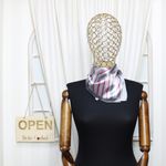 Fashion, accesorii si bijuterii - Femei - Accesorii femei - Esarfe si fulare femei - Batic dama, Buticcochet, dimensiune 60x60 cm, 60% poliester 40% matase, model liniar, Gri - ES1867 - Infinity.ro
