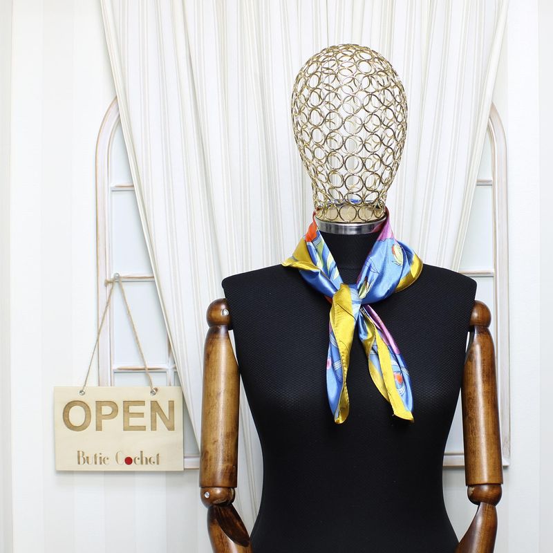 Fashion, accesorii si bijuterii - Femei - Accesorii femei - Esarfe si fulare femei - Batic dama, Buticcochet, dimensiune 60x60 cm, 60% poliester 40% matase, imprimeu floral, Albastru - ES1850 - Infinity.ro