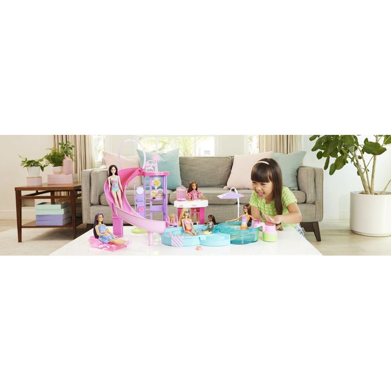 Jucarii, Copii si Bebe - Jucarii si jocuri - Papusi si accesorii - Papusi - Barbie set de joaca piscina de vis cu accesorii - Infinity.ro