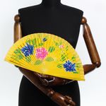Fashion, accesorii si bijuterii - Femei - Accesorii femei - Alte accesorii femei - Evantai pliabil, din lemn, Buticcochet, cu model floral pictat, 23 cm, Galben - EV285 - Infinity.ro