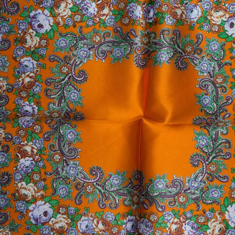 Fashion, accesorii si bijuterii - Femei - Accesorii femei - Esarfe si fulare femei - Esarfa, Batic, de dama, Portocaliu cu flori, 60x60 cm - ES176 - Infinity.ro