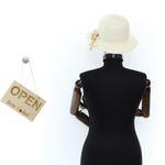 Fashion, accesorii si bijuterii - Femei - Accesorii femei - Caciuli si palarii femei - Palarie de soare dama, marime universala reglabila, ButicCochet, din paie de hartie, cu floare, Bej - PAL1632 - Infinity.ro
