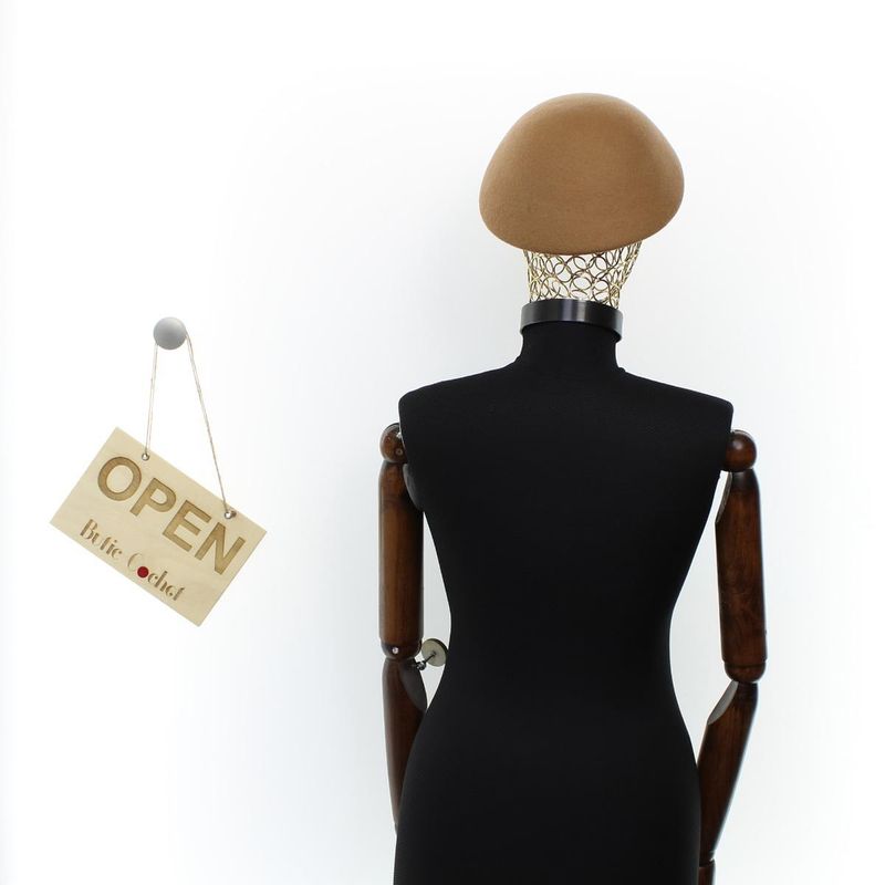 Fashion, accesorii si bijuterii - Femei - Accesorii femei - Caciuli si palarii femei - Toca de dama, din lana, Buticcochet, marime 54-57 cm, ajustabila, Bej - PAL1604 - Infinity.ro