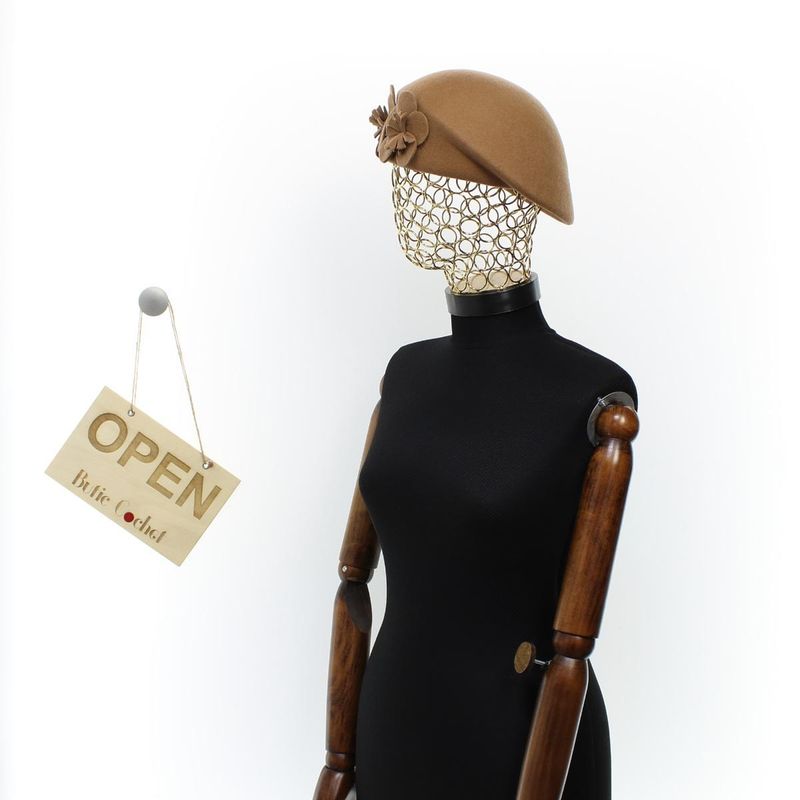 Fashion, accesorii si bijuterii - Femei - Accesorii femei - Caciuli si palarii femei - Toca de dama, din lana, Buticcochet, marime 54-57 cm, ajustabila, Bej - PAL1604 - Infinity.ro