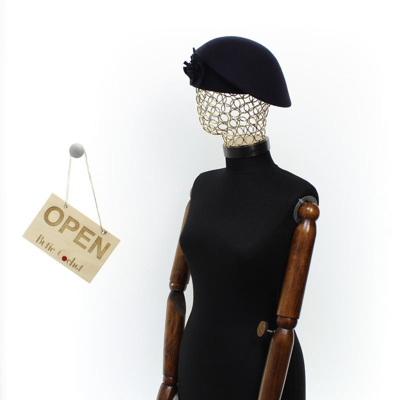 Fashion, accesorii si bijuterii - Femei - Accesorii femei - Caciuli si palarii femei - Toca de dama, din lana, Buticcochet, marime 54-57 cm, ajustabila, Bleumarin - PAL1605 - Infinity.ro