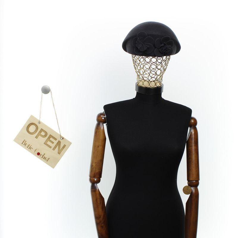 Fashion, accesorii si bijuterii - Femei - Accesorii femei - Caciuli si palarii femei - Toca de dama, din lana, Buticcochet, marime 54-57 cm, ajustabila, Gri - PAL1608 - Infinity.ro