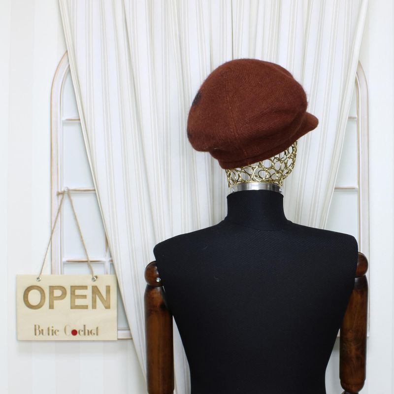 Fashion, accesorii si bijuterii - Femei - Accesorii femei - Caciuli si palarii femei - Sapca dama, ButicCochet, angora, one size, cu fluturasi, Caramiziu - PAL1015 - Infinity.ro