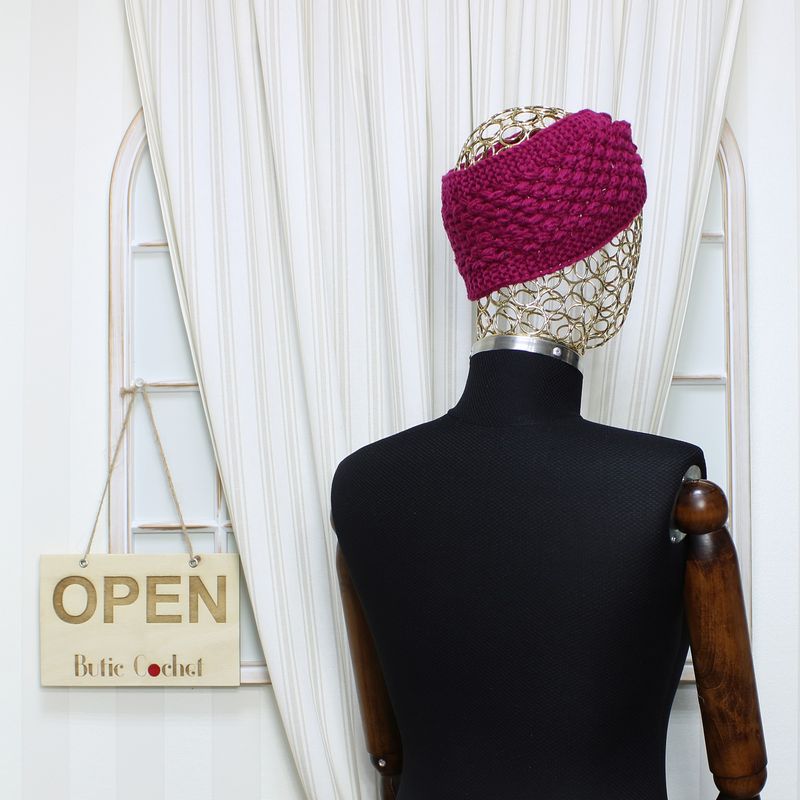 Fashion, accesorii si bijuterii - Femei - Accesorii femei - Caciuli si palarii femei - Bentita de par tricotata, de dama, 100% acril, ButicCochet, one size, Fucsia - BNT390 - Infinity.ro