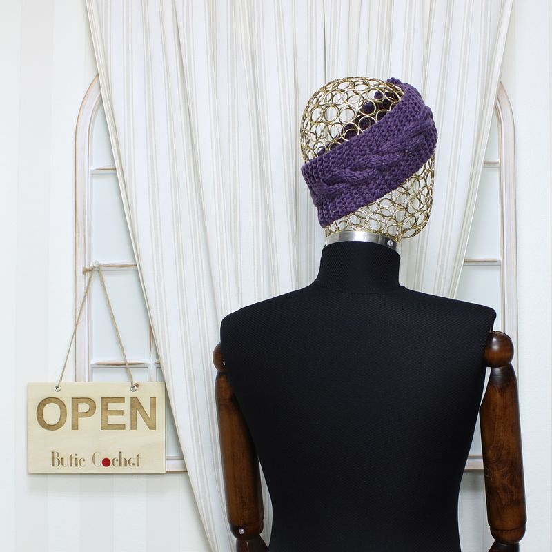 Fashion, accesorii si bijuterii - Femei - Accesorii femei - Caciuli si palarii femei - Bentita de par tricotata, de dama, 100% acril, ButicCochet, cu floare, one size, Mov - BNT395 - Infinity.ro