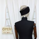 Fashion, accesorii si bijuterii - Femei - Accesorii femei - Caciuli si palarii femei - Bentita de par tricotata, de dama, 100% acril, ButicCochet, cu nod, one size, Negru - BNT399 - Infinity.ro