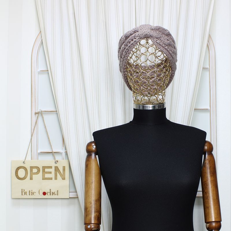 Fashion, accesorii si bijuterii - Femei - Accesorii femei - Caciuli si palarii femei - Bentita de par tricotata, de dama, 100% acril, ButicCochet, cu nod, one size, Bej - BNT406 - Infinity.ro