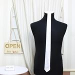 Fashion, accesorii si bijuterii - Barbati - Accesorii barbati - Cravate si papioane barbati - Cravata, Buticcochet, din material sintetic, 145 x 5.5 cm, Alb - CRV234 - Infinity.ro